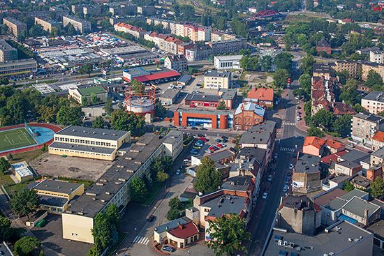 Ostrow Wielkopolski, panorama na Srodmiescie od strony E. EU, Pl, Wielkopolskie. Lotnicze.